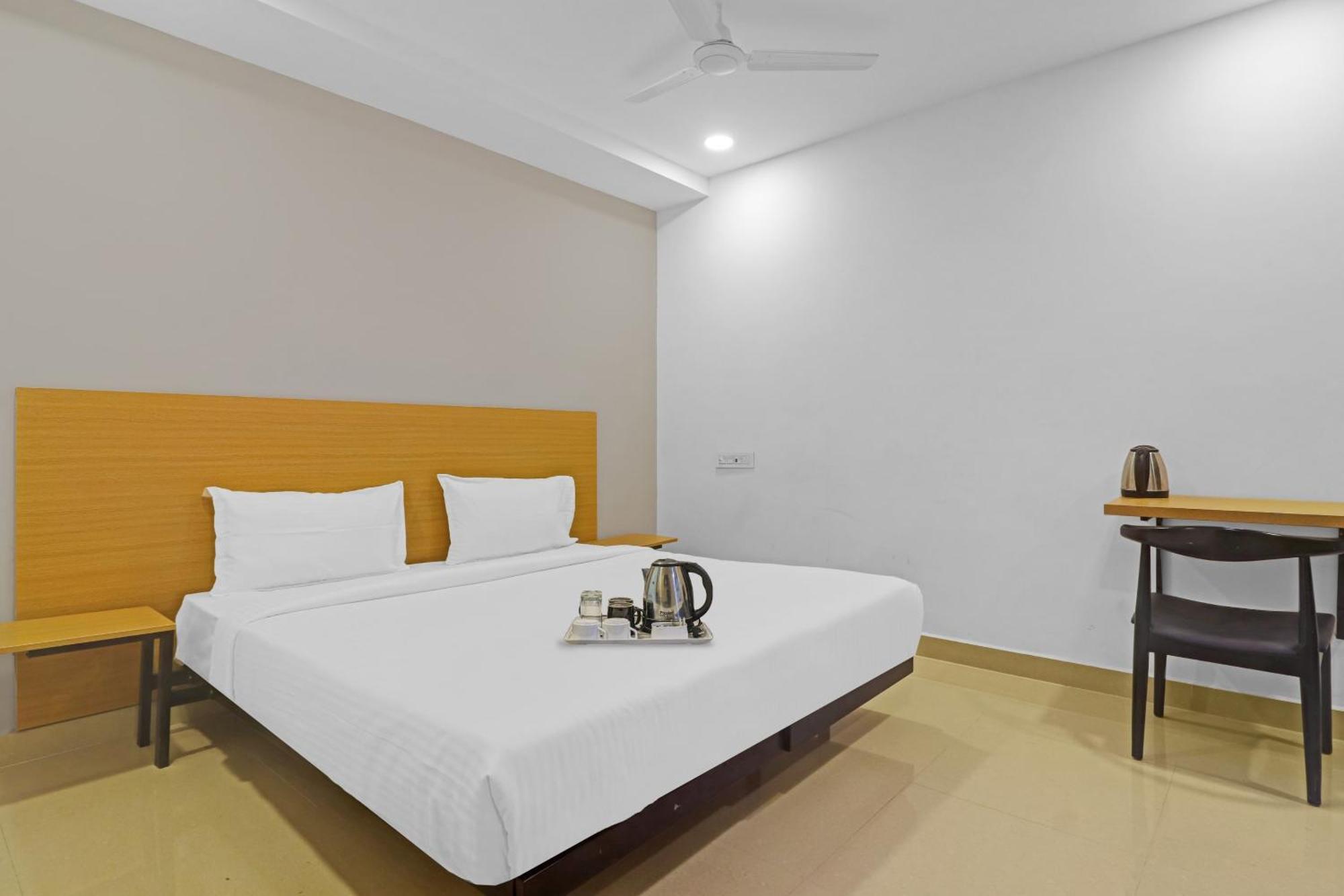 Townhouse Che Sigma Hotel ไฮเดอราบัด ภายนอก รูปภาพ