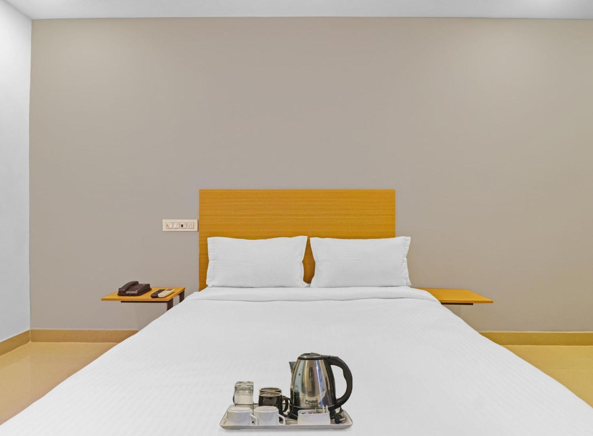 Townhouse Che Sigma Hotel ไฮเดอราบัด ภายนอก รูปภาพ