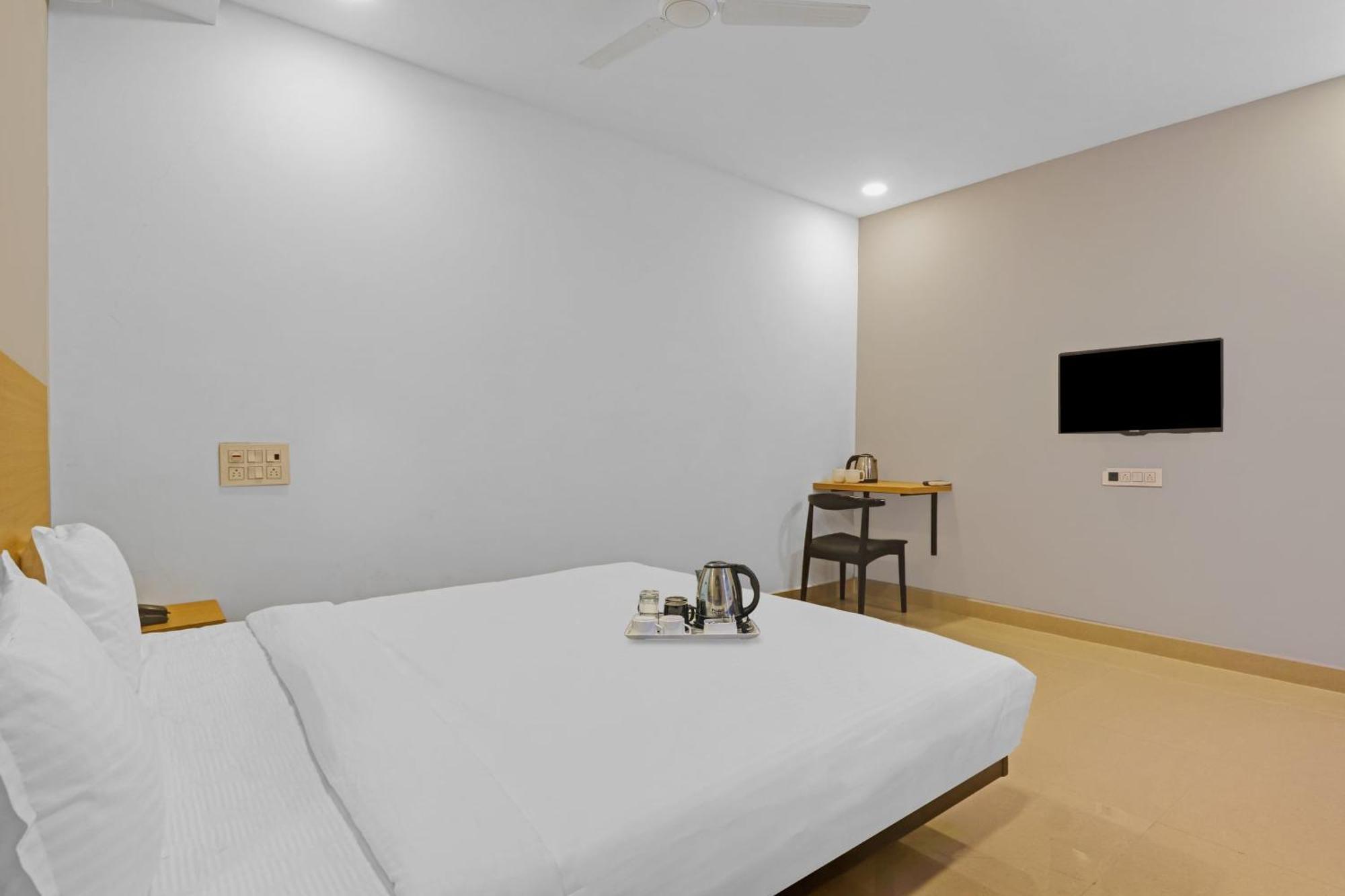 Townhouse Che Sigma Hotel ไฮเดอราบัด ภายนอก รูปภาพ