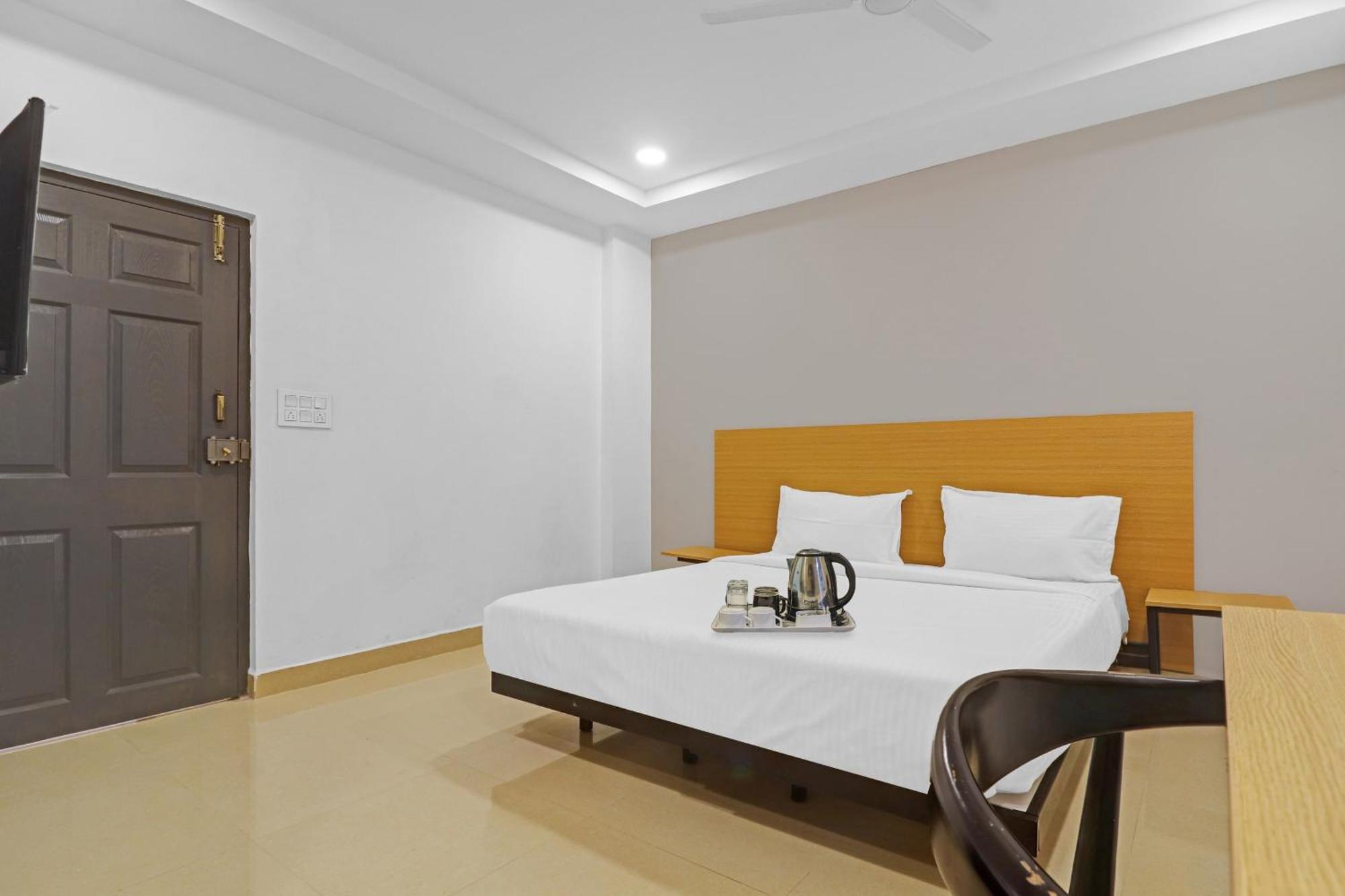 Townhouse Che Sigma Hotel ไฮเดอราบัด ภายนอก รูปภาพ