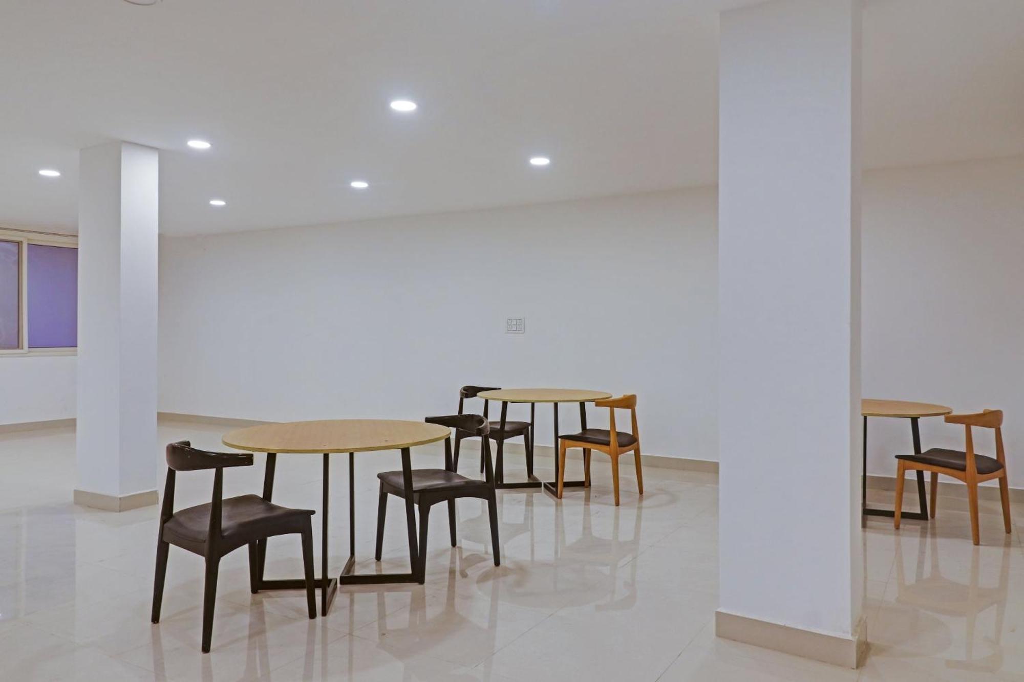 Townhouse Che Sigma Hotel ไฮเดอราบัด ภายนอก รูปภาพ