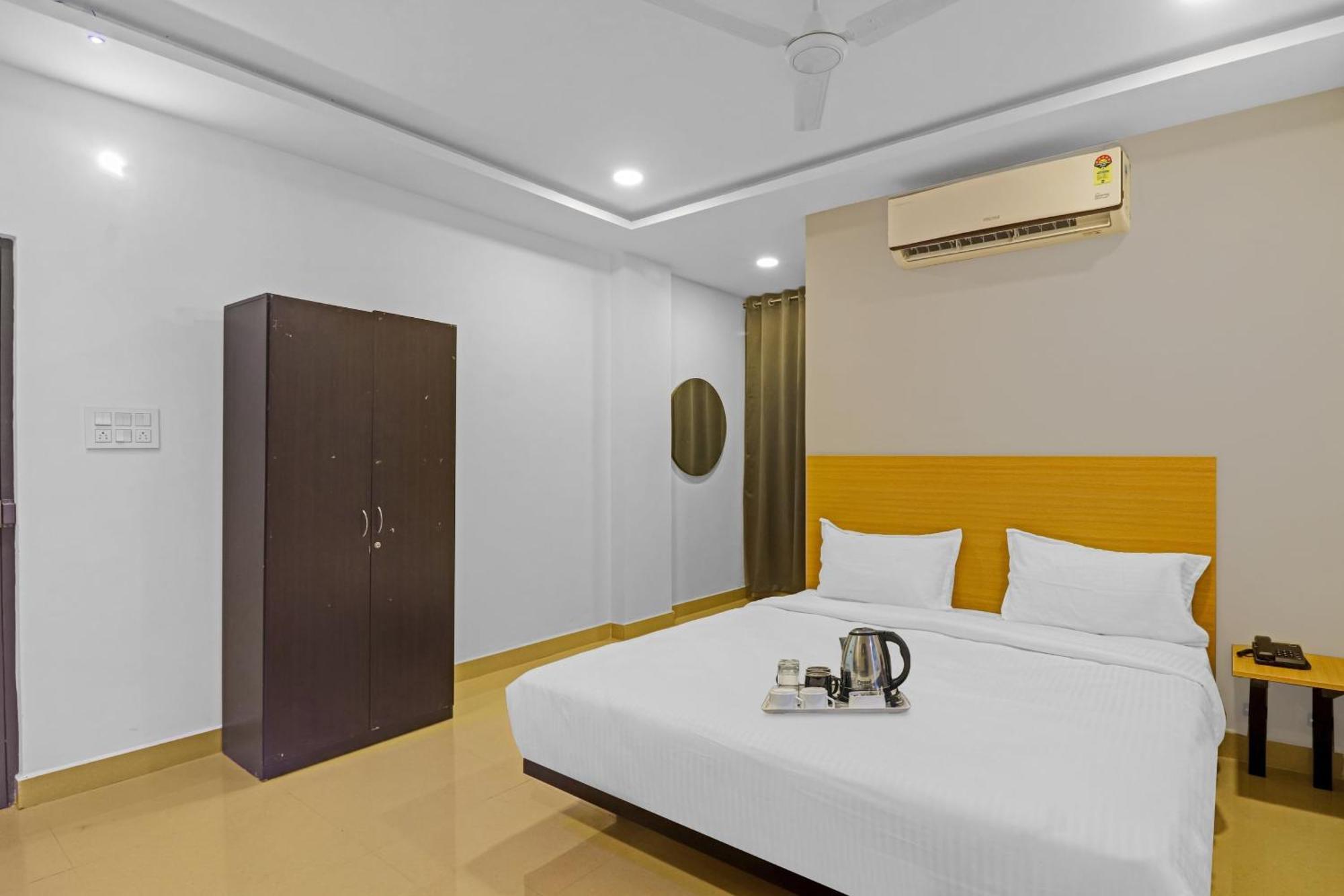 Townhouse Che Sigma Hotel ไฮเดอราบัด ภายนอก รูปภาพ