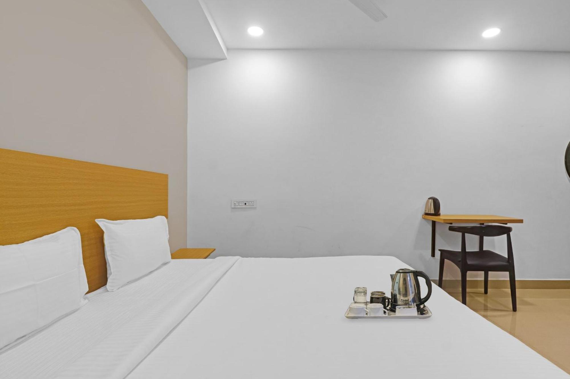 Townhouse Che Sigma Hotel ไฮเดอราบัด ภายนอก รูปภาพ