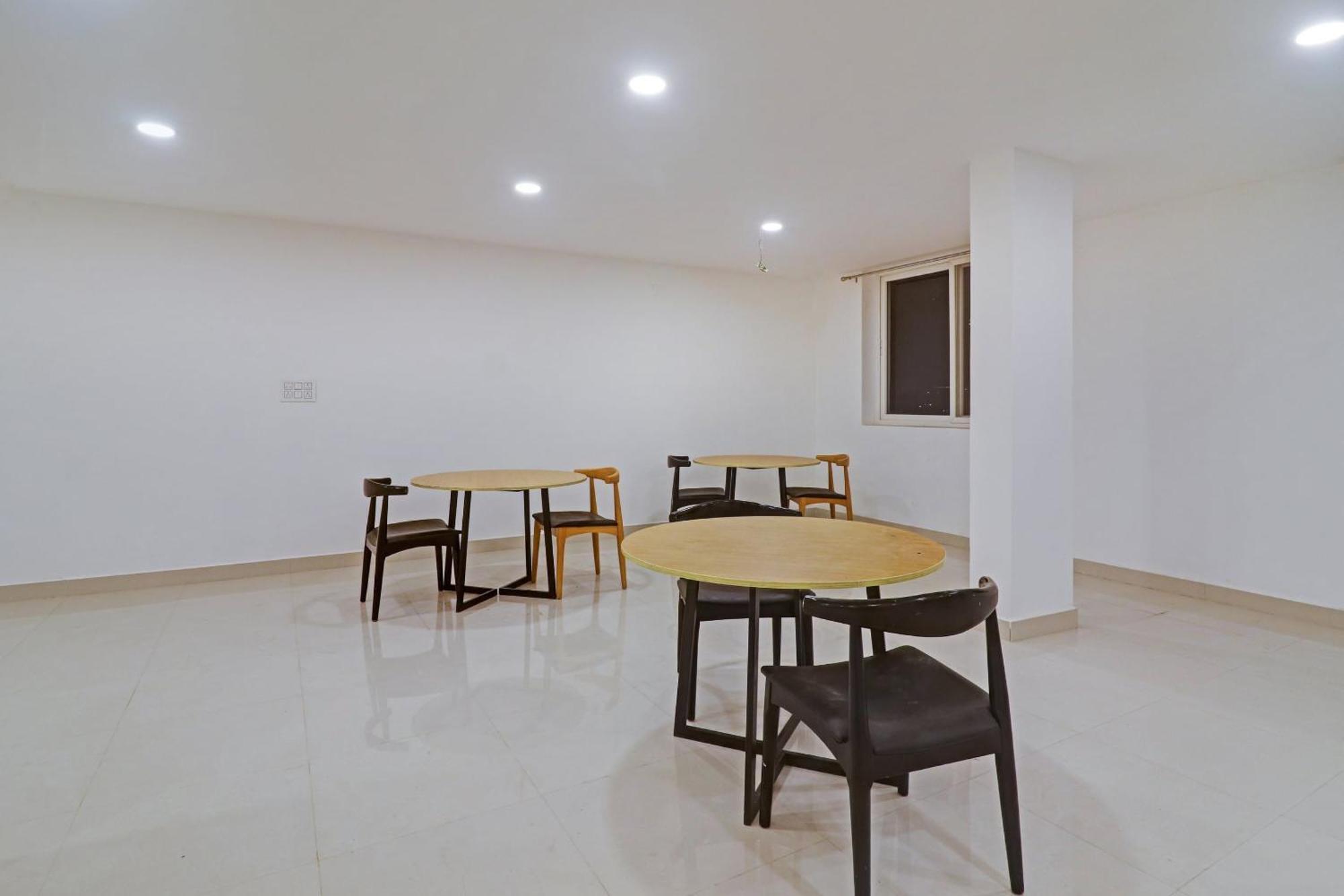 Townhouse Che Sigma Hotel ไฮเดอราบัด ภายนอก รูปภาพ