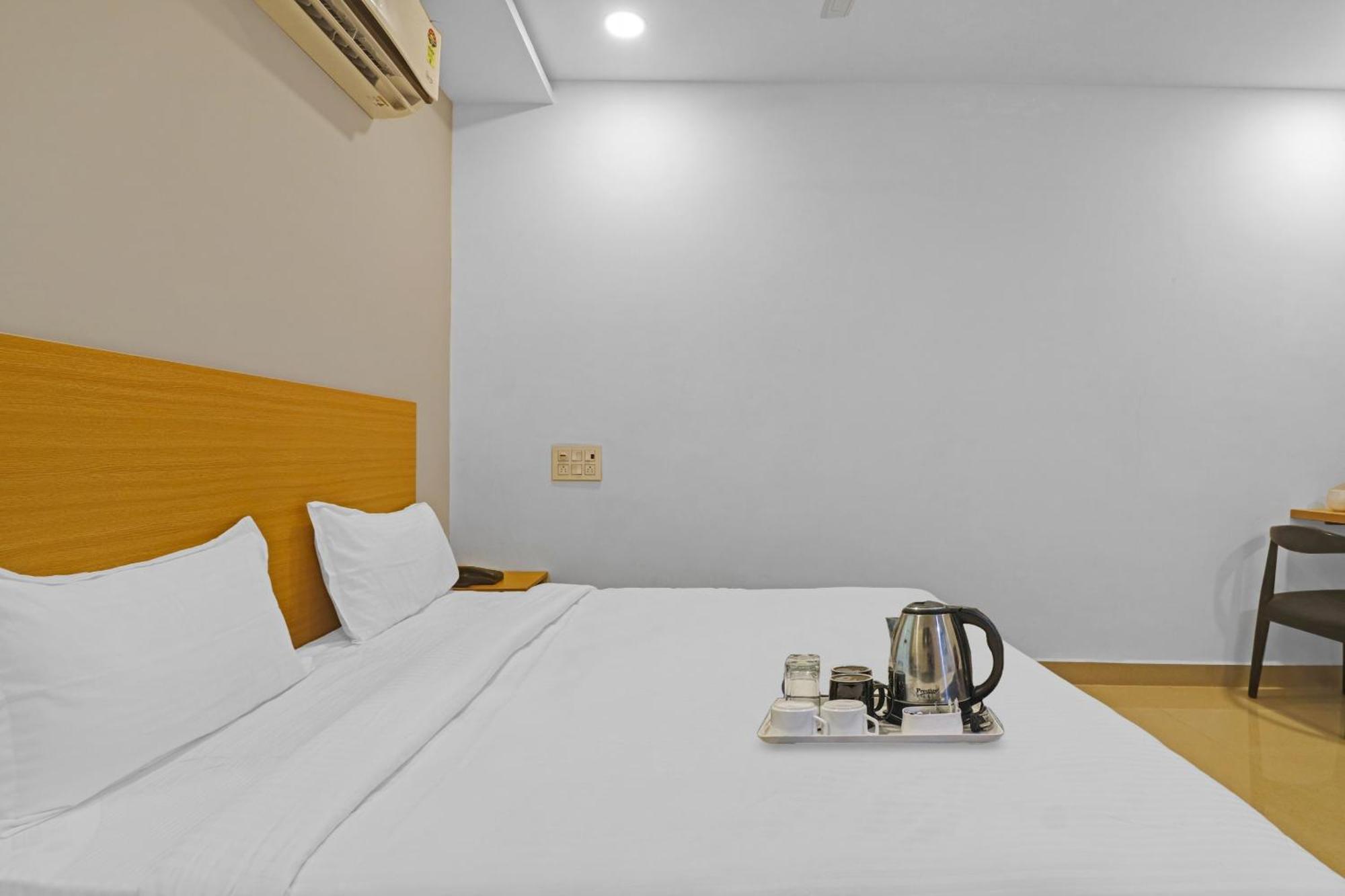 Super Townhouse Che Sigma Hotel ไฮเดอราบัด ภายนอก รูปภาพ