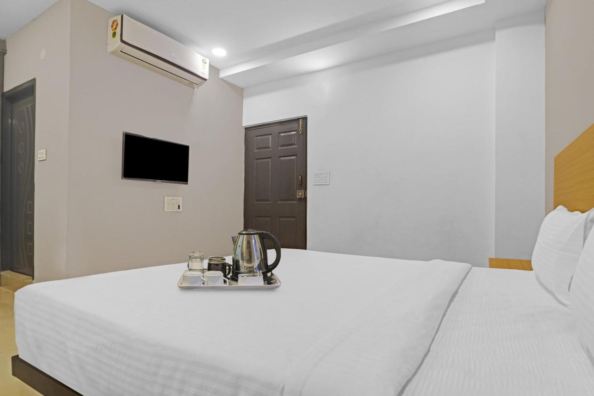 Townhouse Che Sigma Hotel ไฮเดอราบัด ภายนอก รูปภาพ