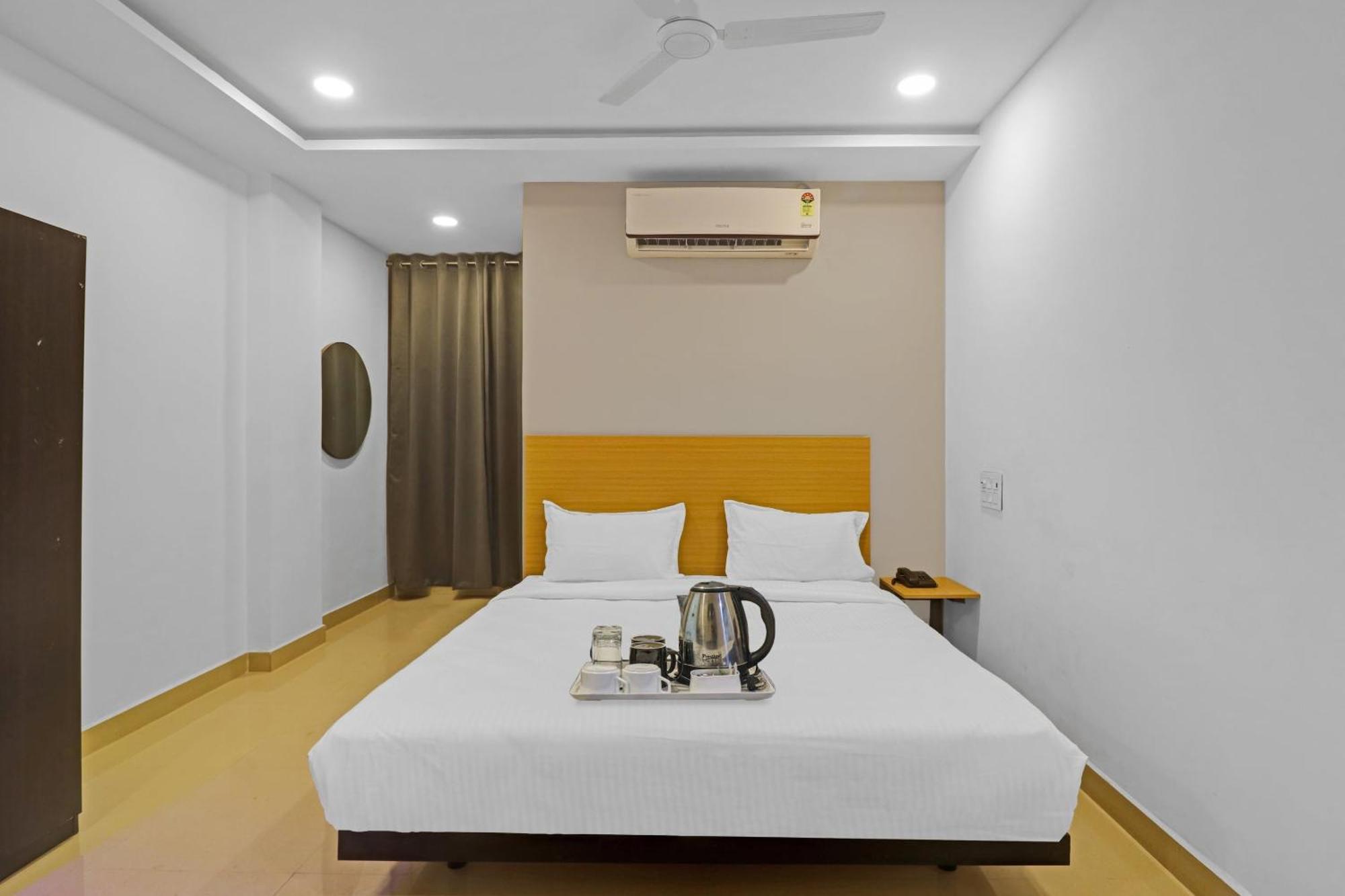 Townhouse Che Sigma Hotel ไฮเดอราบัด ภายนอก รูปภาพ
